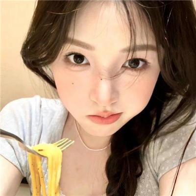 扬眉女导甘比茵